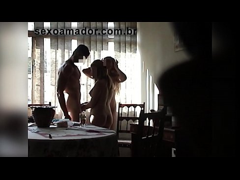 ❤️ Amigos sexuais convidam um homem gigante e uma ménage à trois com ele ️ Porno em nós pt-br.passionateembracespotlight.ru